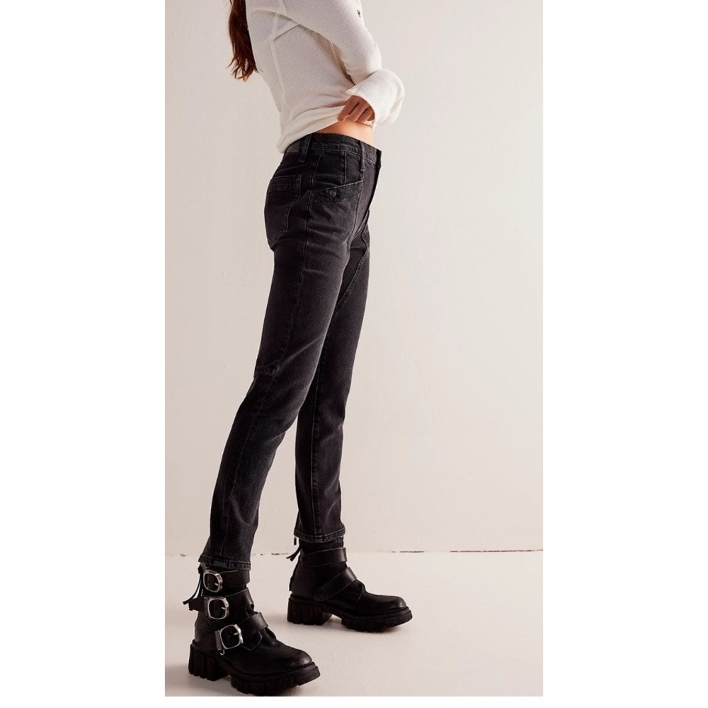 NWT Free People Beacon‎ Mid Rise Slim Crop Black Denim Jeans - Size: 24